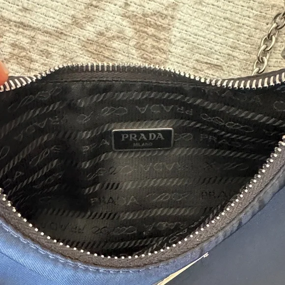 Prada Black Nylon Shoulder Bag with Silver Chain - Picture 4 of 7